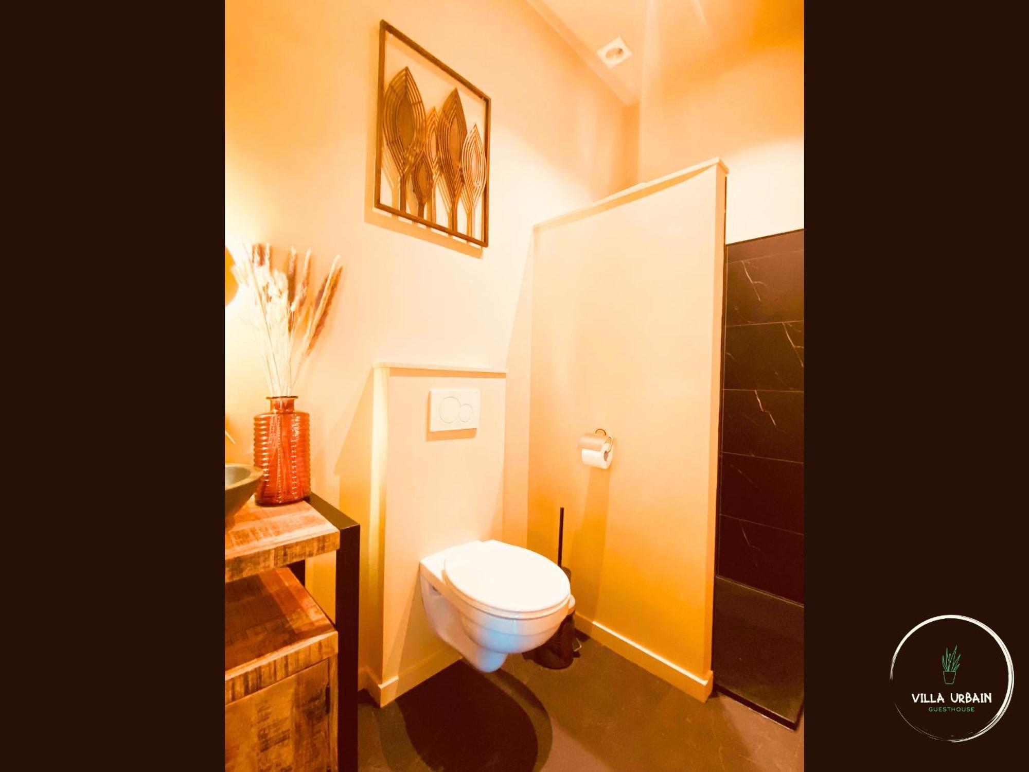 Urbain Homestay *
